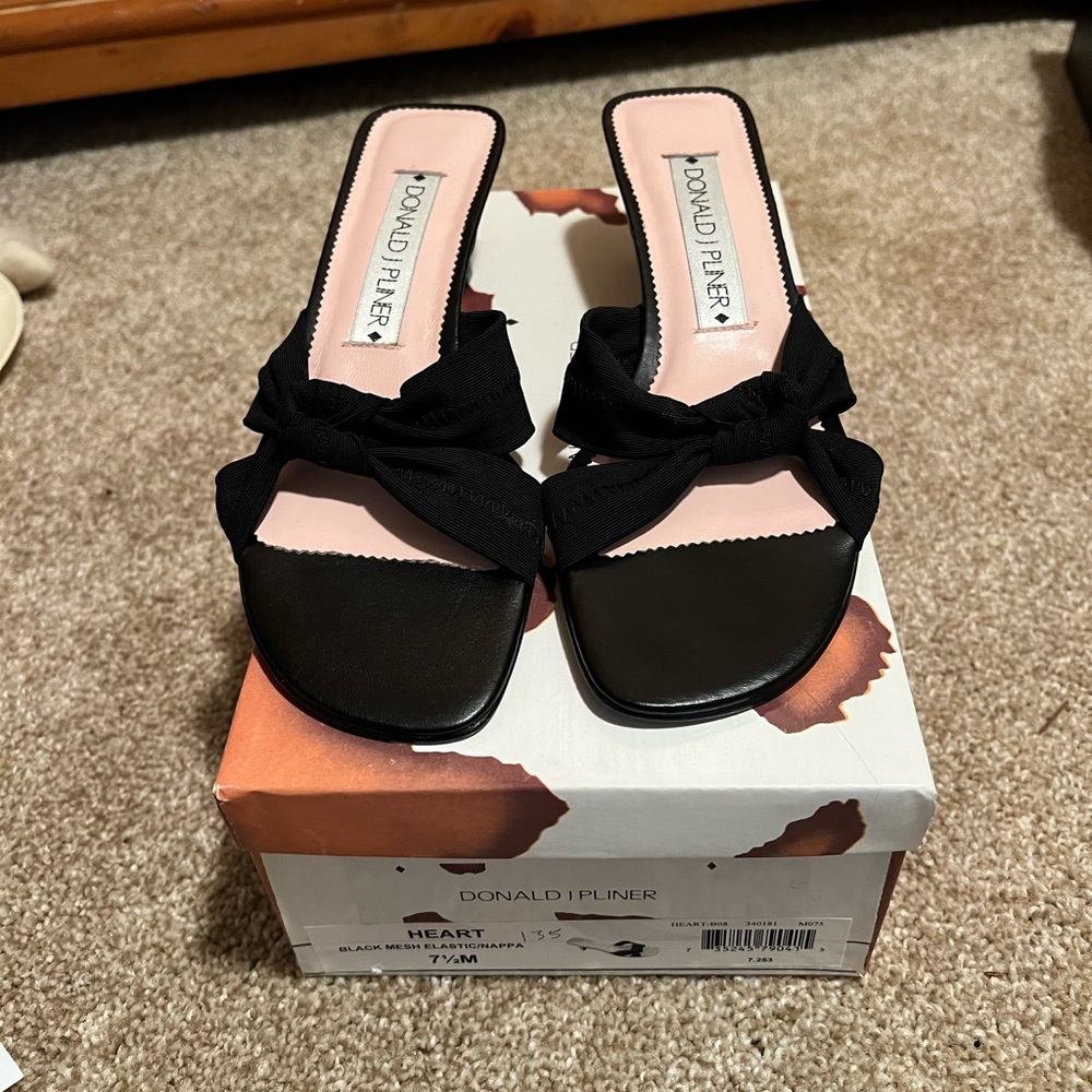 Donald Pliner mesh elastic heels